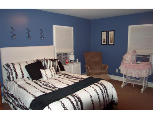 182 Chestnut Street Randolph, MA 02368 - Photo 8 of 12 Gallery Image 8