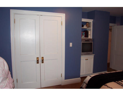 182 Chestnut Street Randolph, MA 02368 - Photo 9 of 12 Gallery Image 9