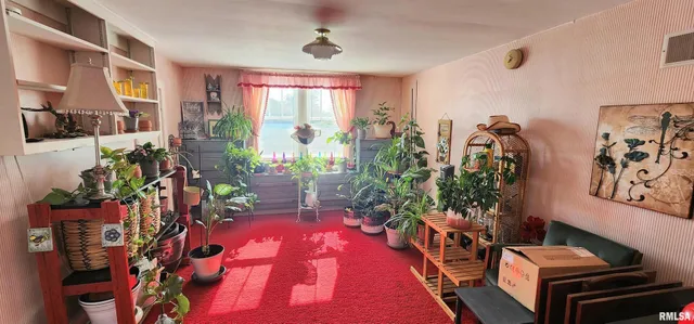 $189,900 | 2412 State Street, Chester, IL 62233