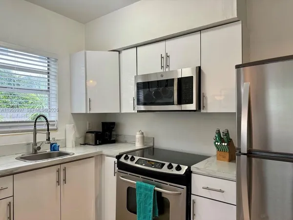$1,850 | 1130 Northeast 81st Street, Unit 4, Miami, FL 33138
