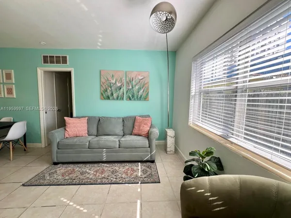 $1,850 | 1130 Northeast 81st Street, Unit 4, Miami, FL 33138