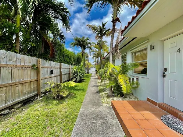 $1,850 | 1130 Northeast 81st Street, Unit 4, Miami, FL 33138