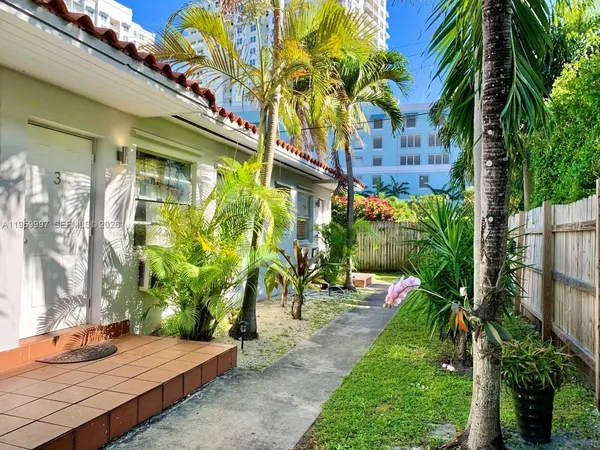 $1,850 | 1130 Northeast 81st Street, Unit 4, Miami, FL 33138