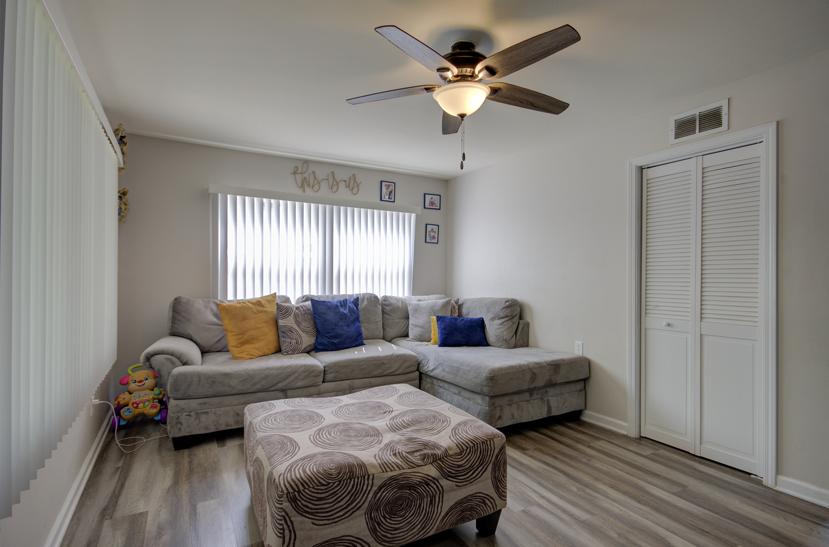 102 Edison Road Joliet, IL 60433 - Photo 2 of 17