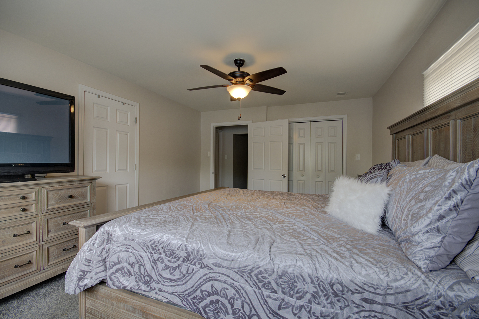 102 Edison Road Joliet, IL 60433 - Photo 11 of 17