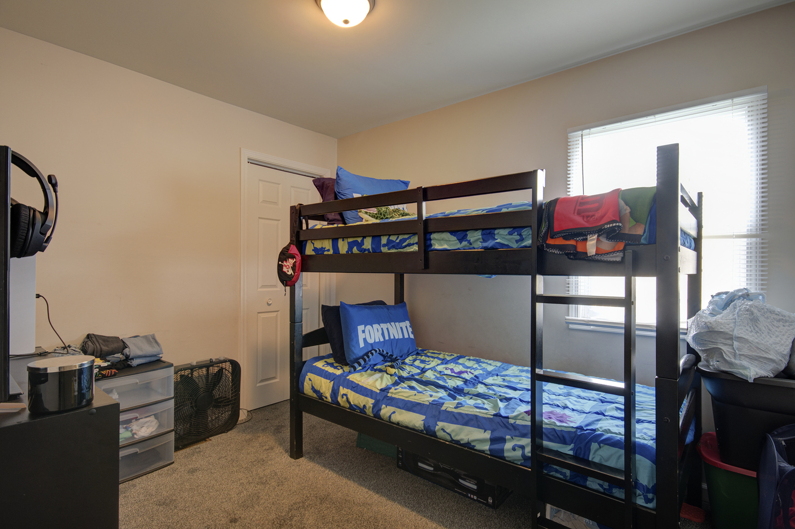102 Edison Road Joliet, IL 60433 - Photo 13 of 17