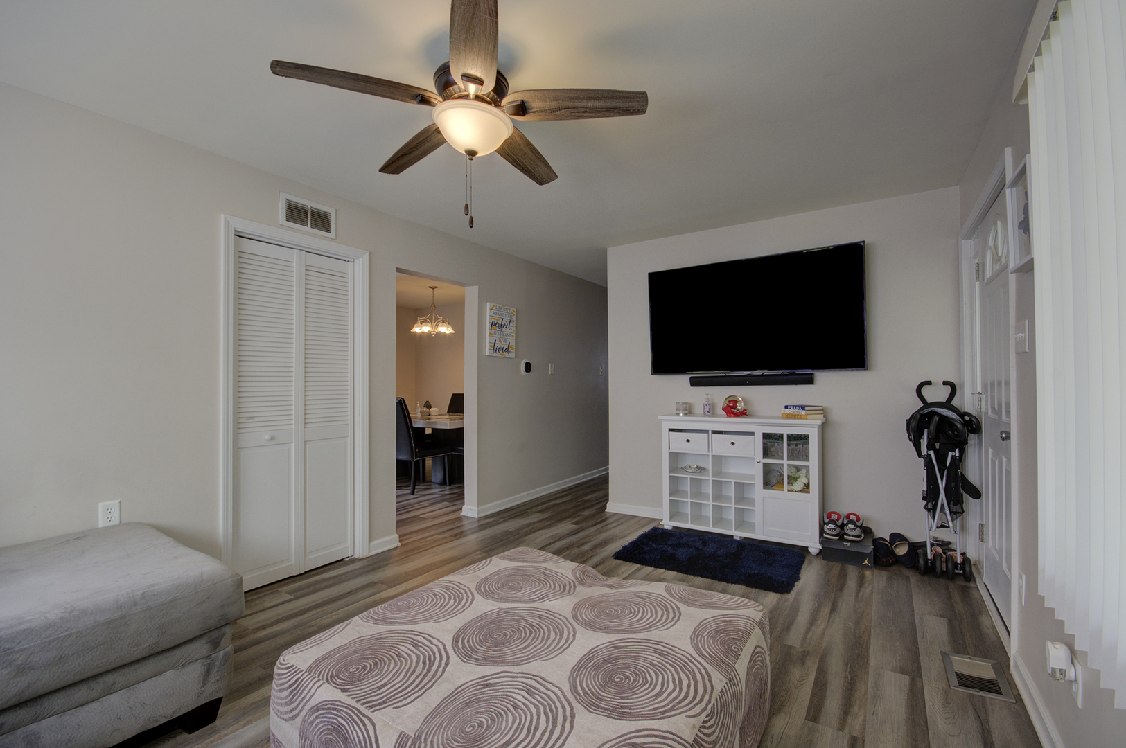 102 Edison Road Joliet, IL 60433 - Photo 3 of 17