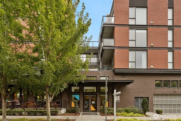 $380,000 | 1601 North 45th Street, Unit 212, Seattle, WA 98103