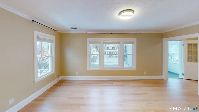 $2,400 | 60 Woodmere Road, Unit 2, West Hartford, CT 06119