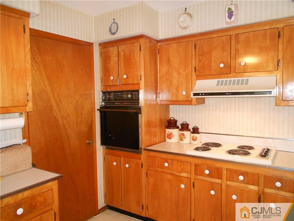 205 Davidson's Mill Road North Brunswick, NJ 08902 - Photo 9 of 22 Gallery Image 9