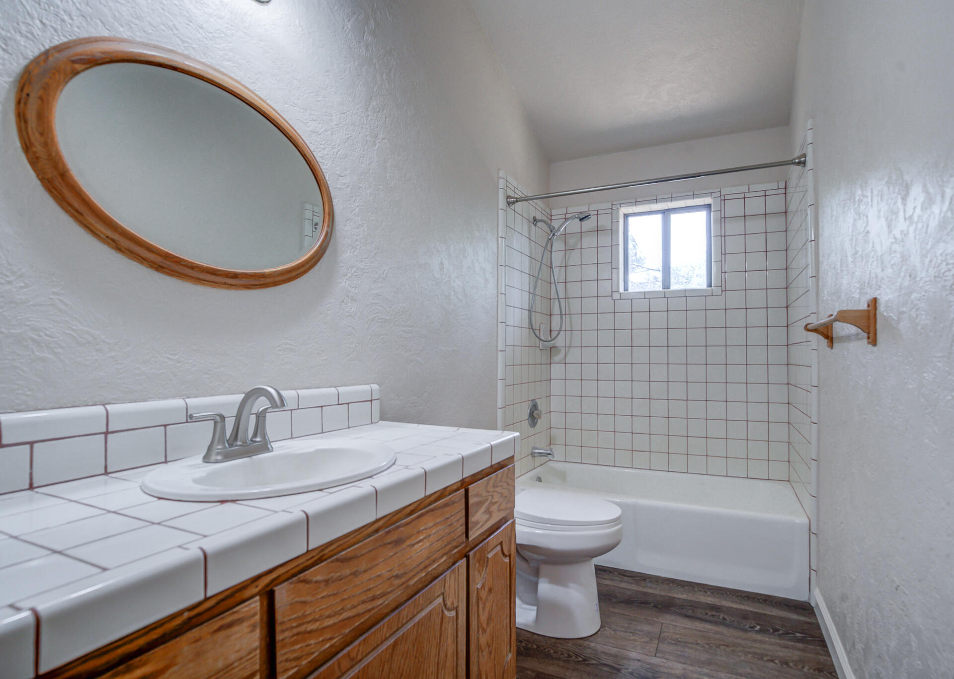 18080 Benson Road Cottonwood, CA 96022 - Photo 27 of 54 Guest Bathroom