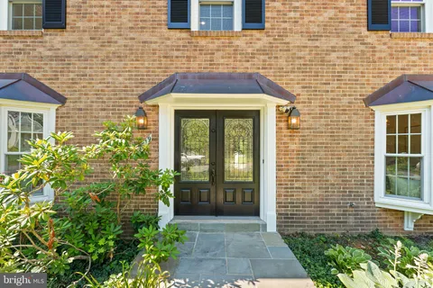 $1,285,000 | 9719 Cinnamon Creek Drive, Vienna, VA 22182