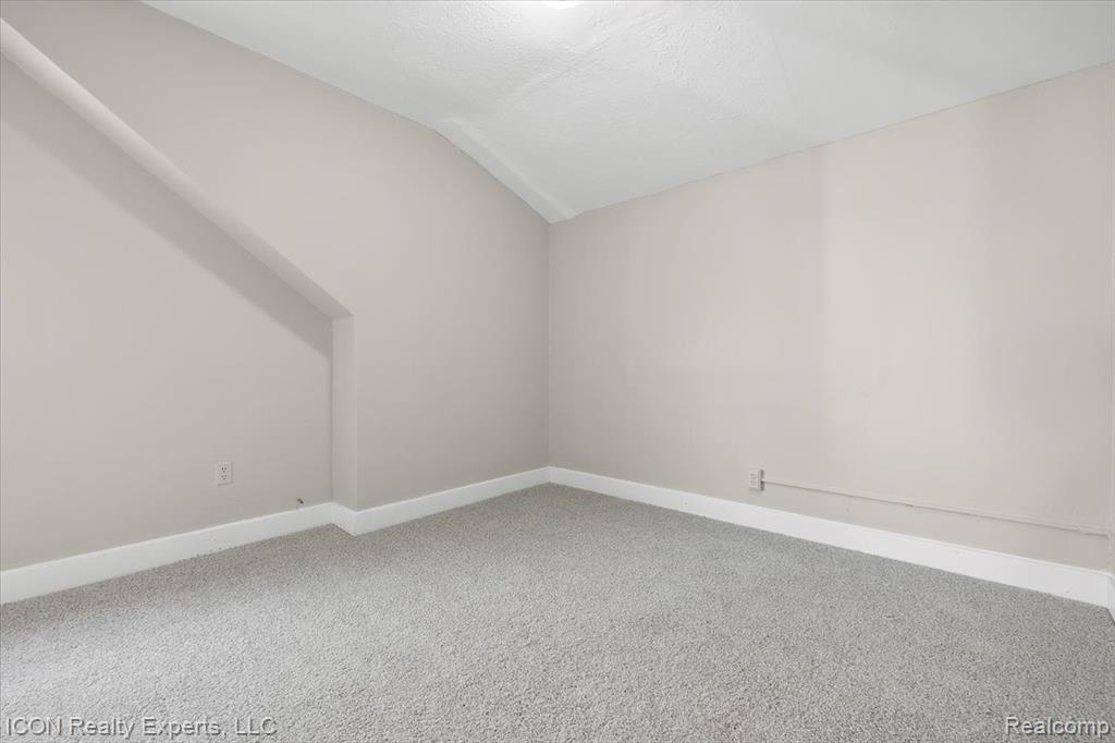 16 Utica Road Pontiac, MI 48341 - Photo 27 of 38 Gallery Image 27