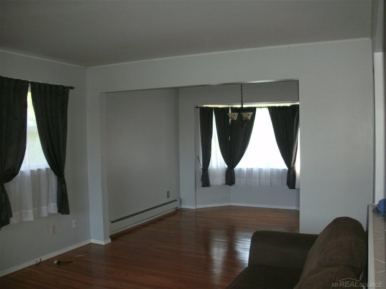 5934 Sutton Road Dryden, MI 48428 - Photo 8 of 24 31381293-7.JPG