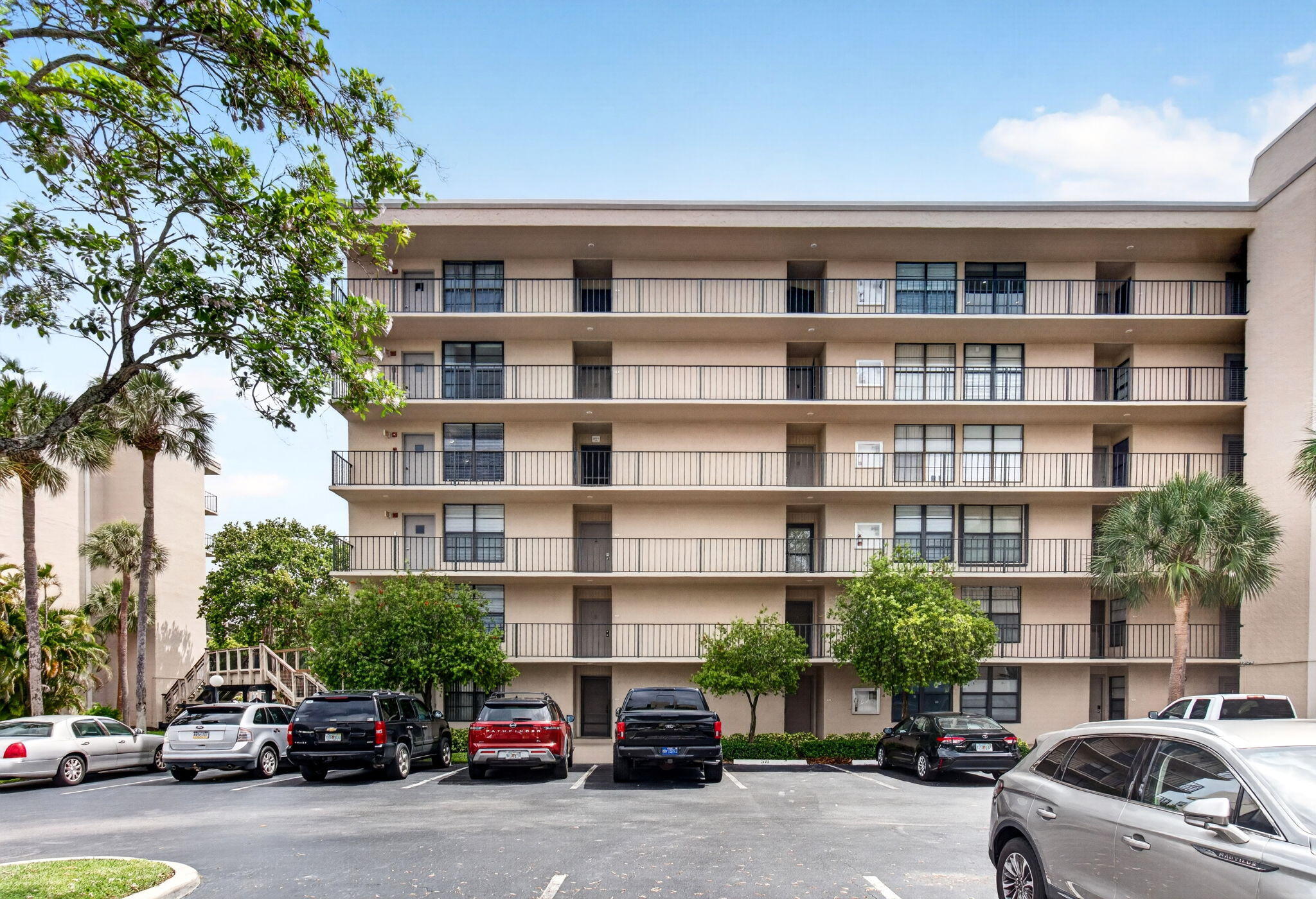 12 Royal Palm Way, Unit 501 Boca Raton, FL 33432 - Photo 2 of 53 1-web-or-mls-DSC_5667