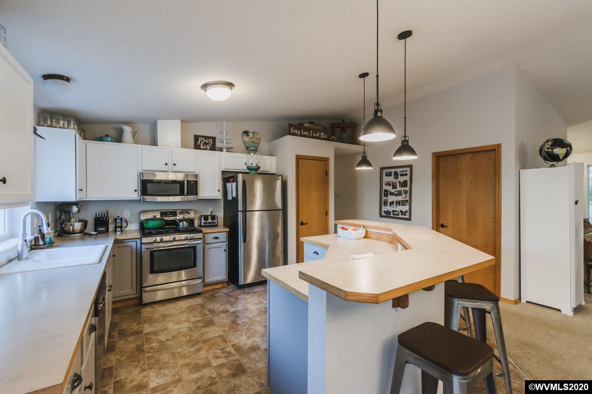 30416 Rancho Road Lebanon, OR 97355 - Photo 14 of 42 Gallery Image 14