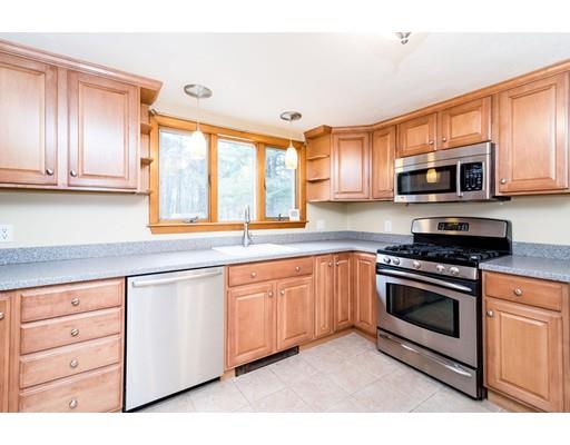 16 Warren Road Townsend, MA 01469 - Photo 9 of 29 Gallery Image 9