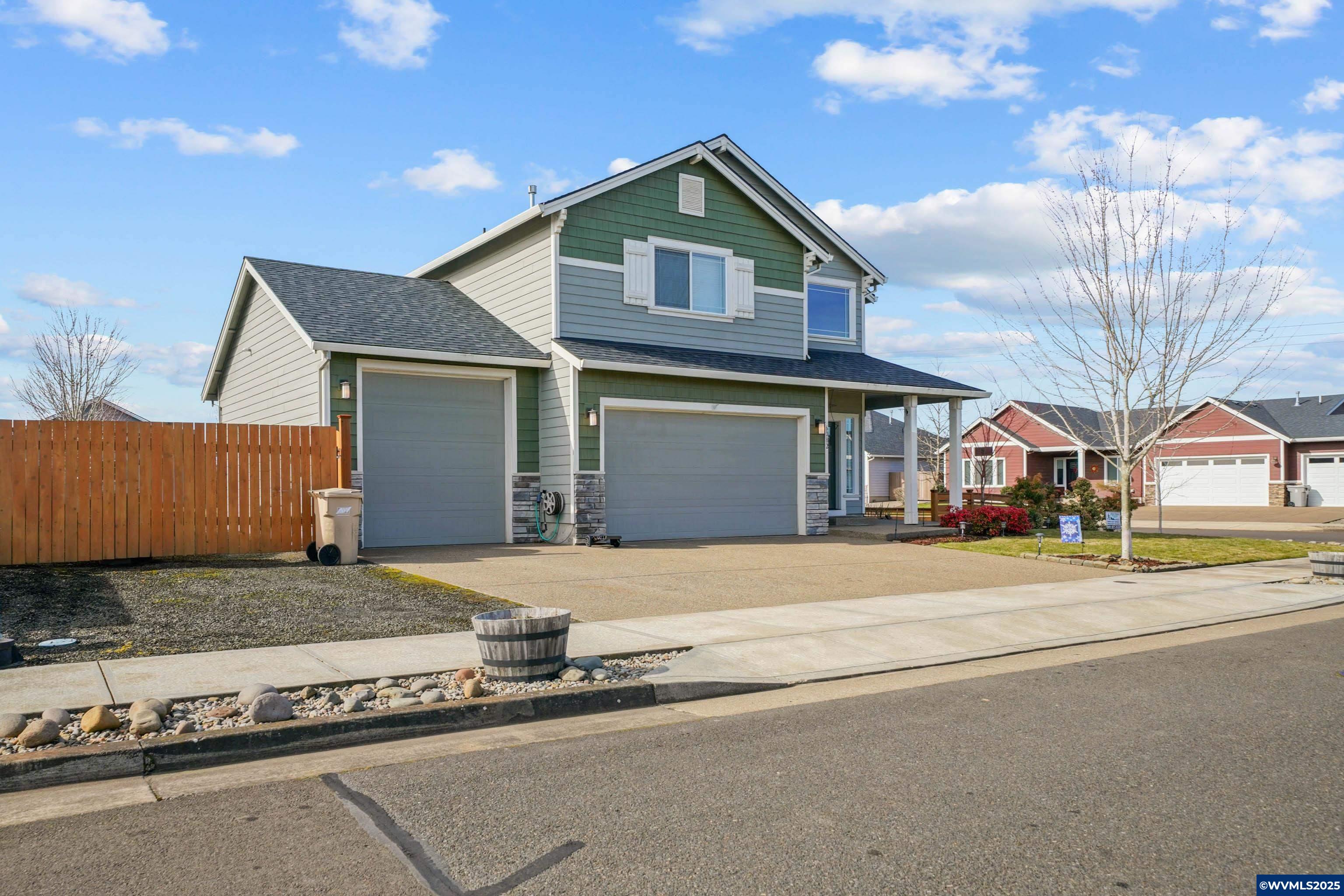 6082 Northeast Tuscan Loop Albany, OR 97321 - Photo 2 of 43 Gallery Image 2