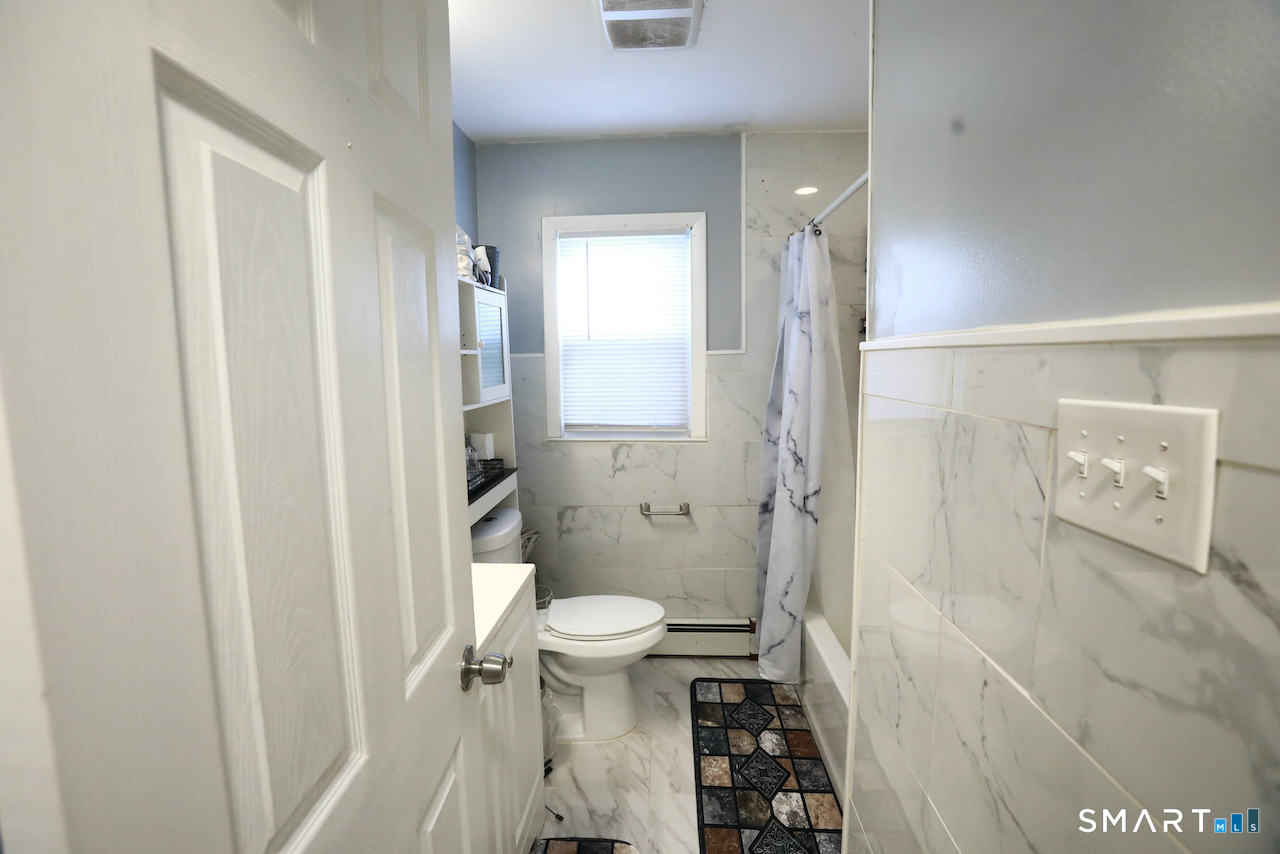 235 Douglas Street Bridgeport, CT 06606 - Photo 26 of 31