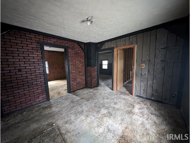 212 Art Gallery Road Bedford, IN 47421 - Photo 4 of 11
