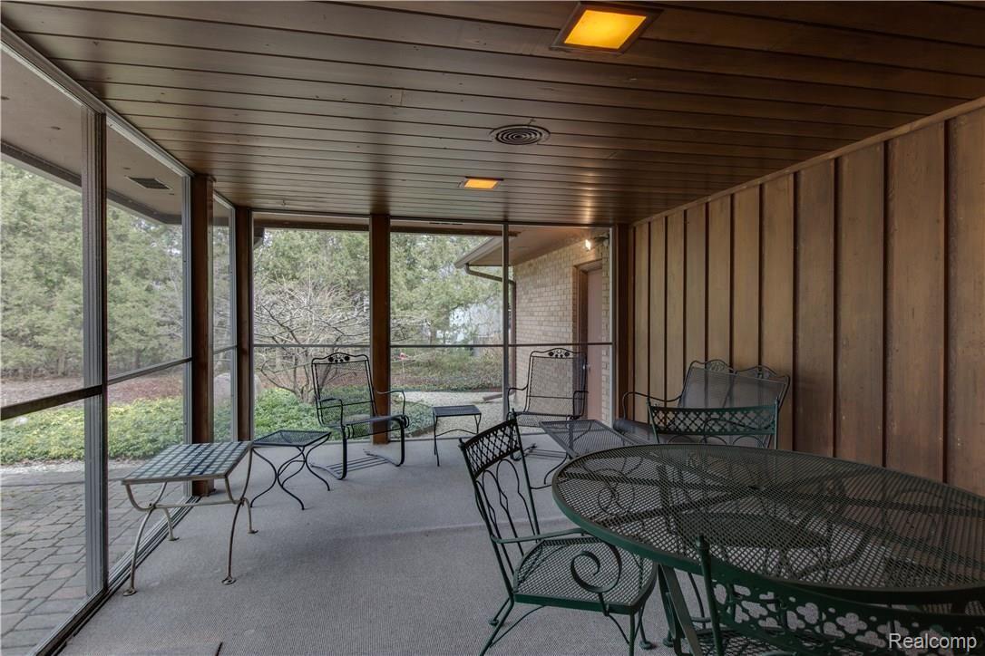 18350 Riverside Drive Franklin, MI 48025 - Photo 10 of 53 Screened Porch