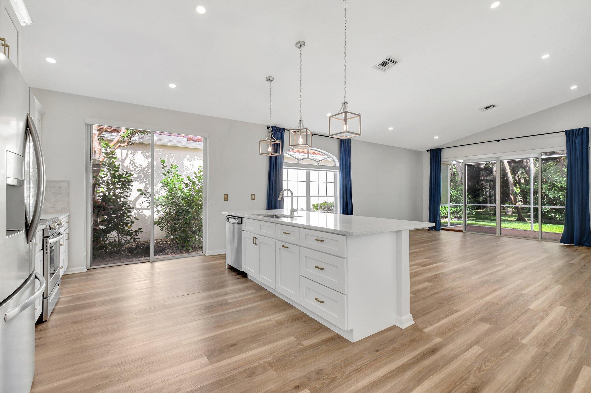 3947 Redondo Way Boca Raton, FL 33487 - Photo 10 of 41 10-web-or-mls-DSC_1985