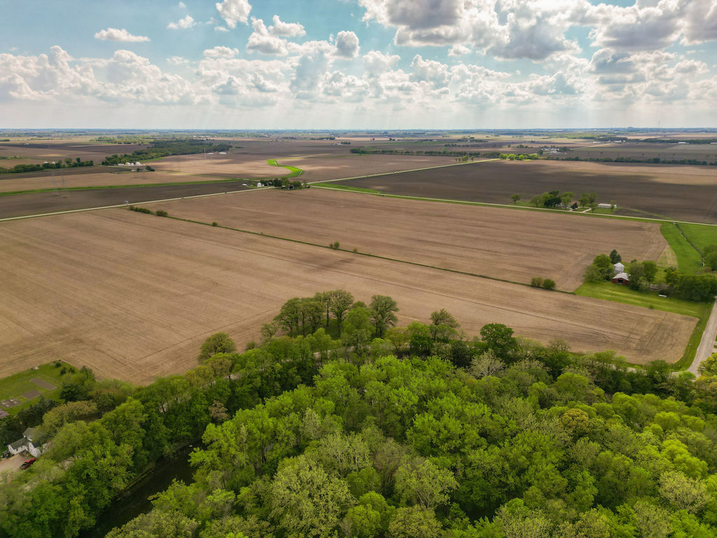 Lot 4 McArdle Road Mazon, IL 60444 - Photo 3 of 11 a view of an ocean and beach