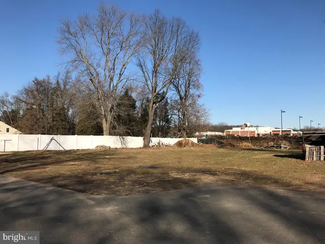 $1,900 | 902 Hughes Drive, Unit 2, Hamilton, NJ 08690