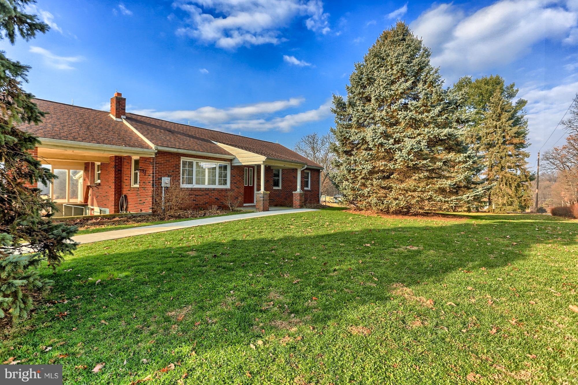 742 Lake Road Spring Grove, PA 17362 - Photo 2 of 33