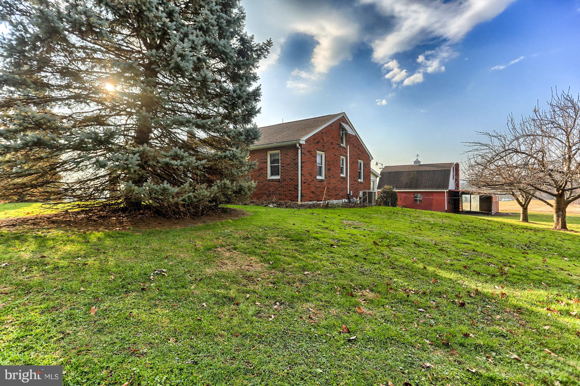 742 Lake Road Spring Grove, PA 17362 - Photo 28 of 33