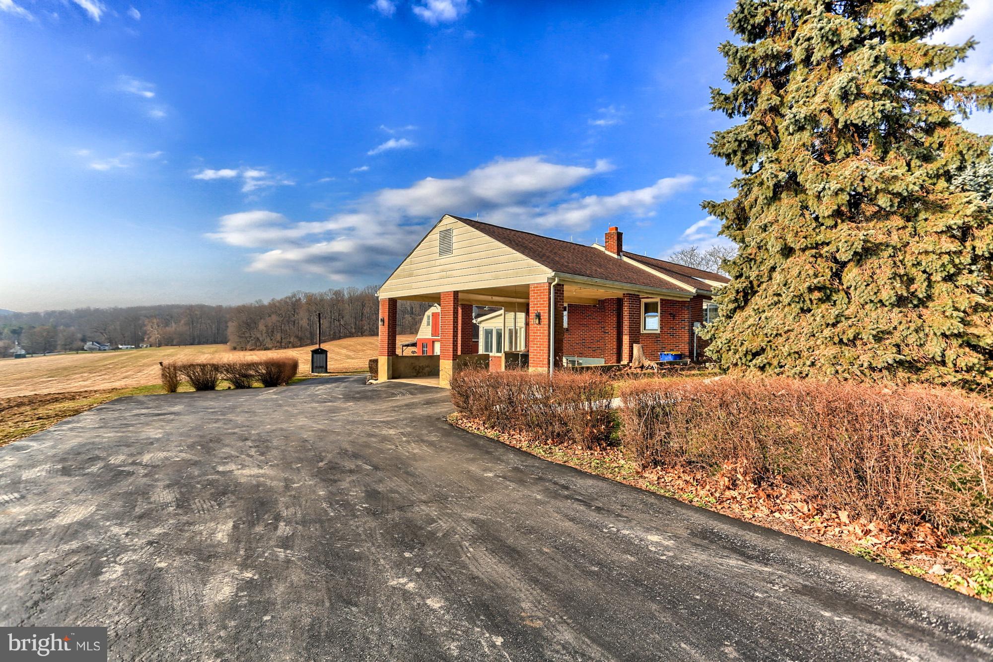 742 Lake Road Spring Grove, PA 17362 - Photo 4 of 33
