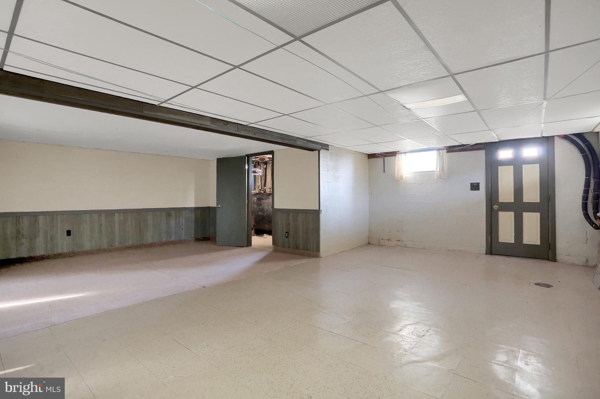 742 Lake Road Spring Grove, PA 17362 - Photo 8 of 33