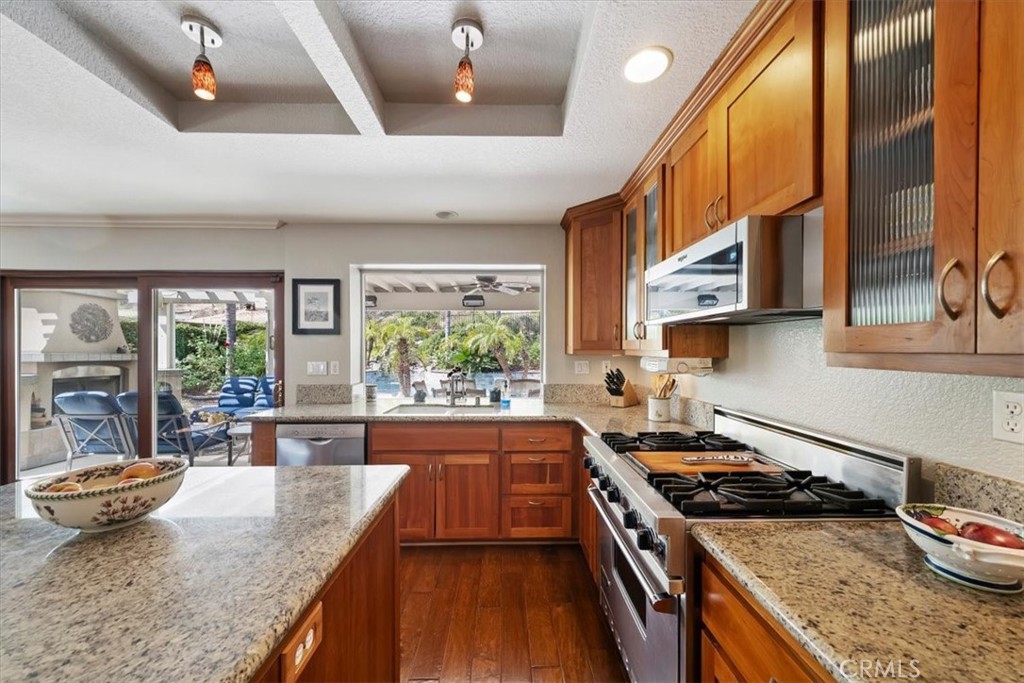 16701 Lake Knoll Parkway Riverside, CA 92503 - Photo 14 of 35