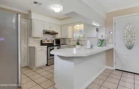 $254,900 | 303 Estainville Avenue, Lafayette, LA 70508