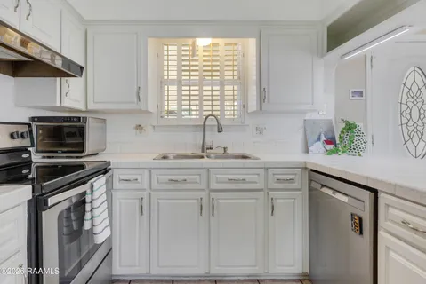 $254,900 | 303 Estainville Avenue, Lafayette, LA 70508