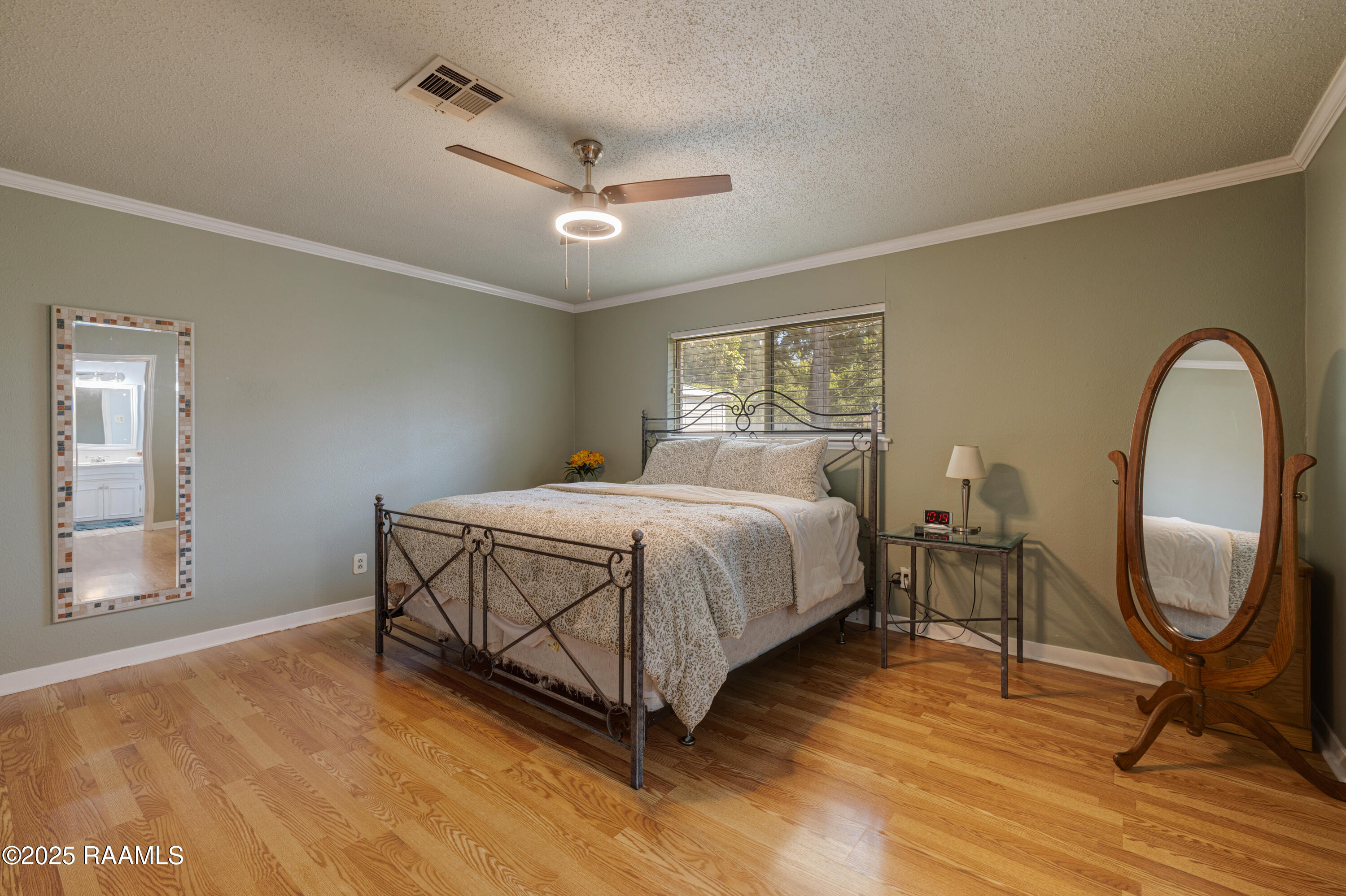 303 Estainville Avenue Lafayette, LA 70508 - Photo 15 of 22 Primary Bedroom