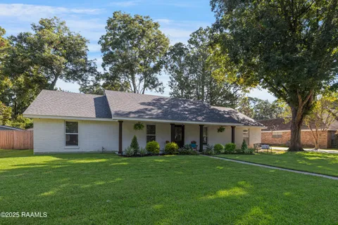 $269,900 | 303 Estainville Avenue, Lafayette, LA 70508