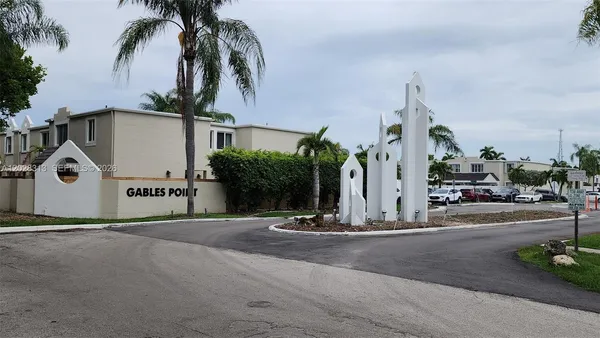 $2,500 | 4540 Southwest 68th Ct Circle, Unit 487, Miami, FL 33155