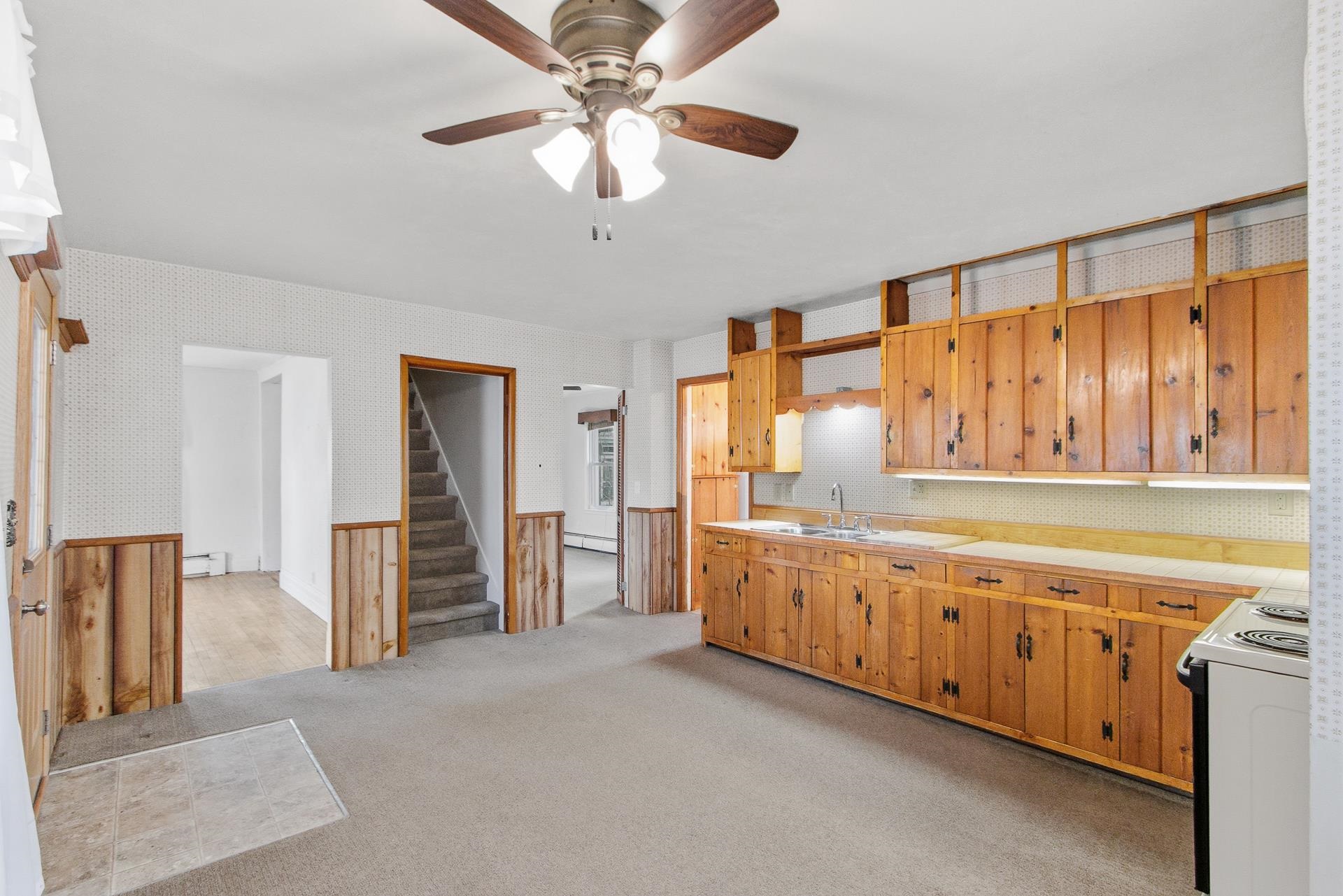 104 South 5th Street Mount Horeb, WI 53572 - Photo 8 of 33