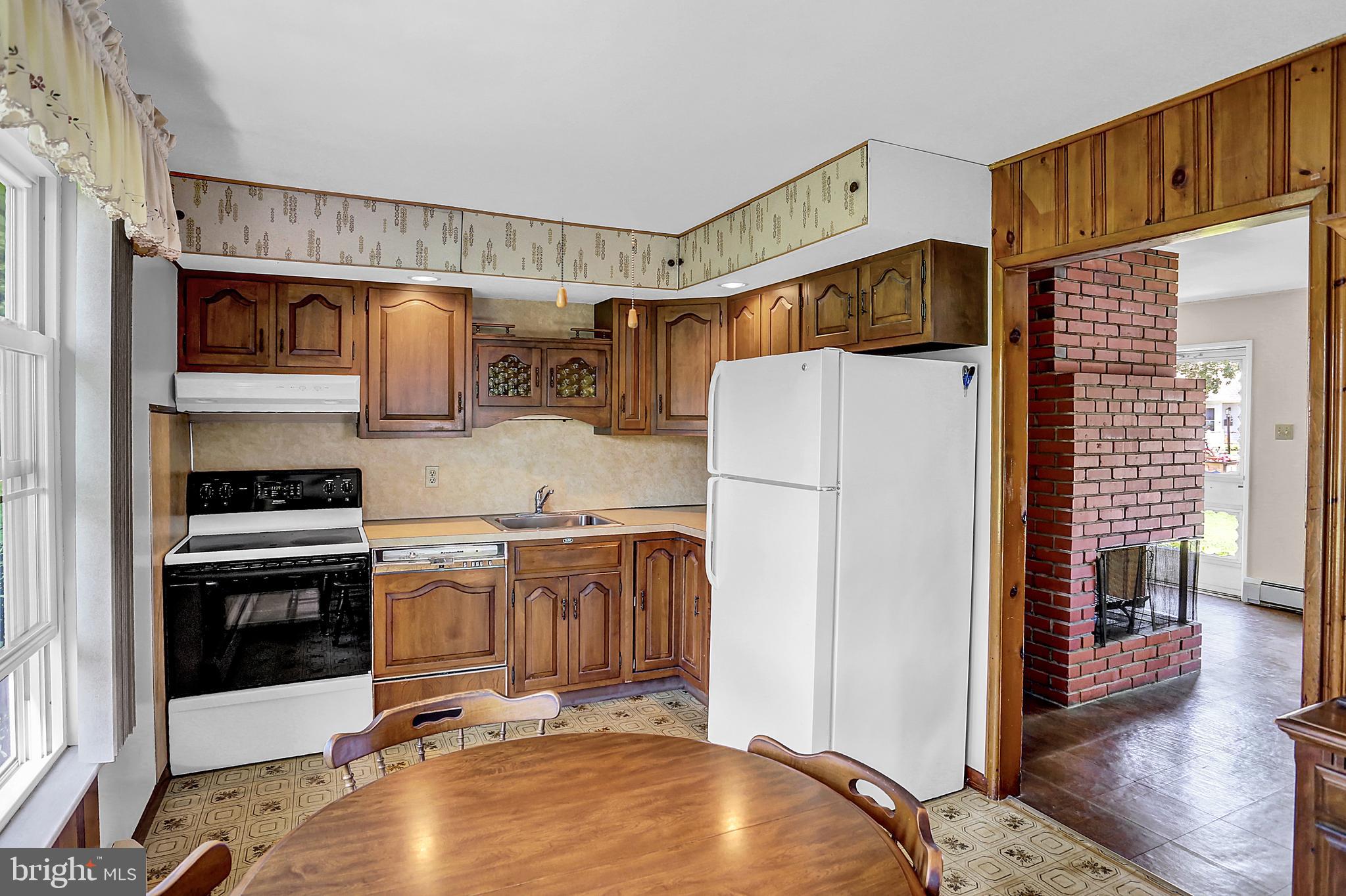 1508 Continental Road York, PA 17404 - Photo 11 of 37 Gallery Image 11