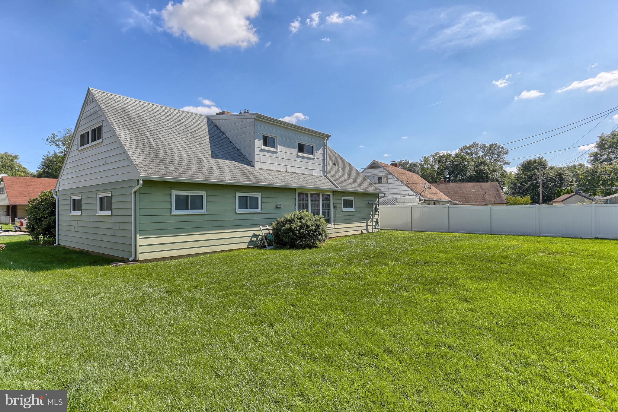 1508 Continental Road York, PA 17404 - Photo 3 of 37 Gallery Image 3