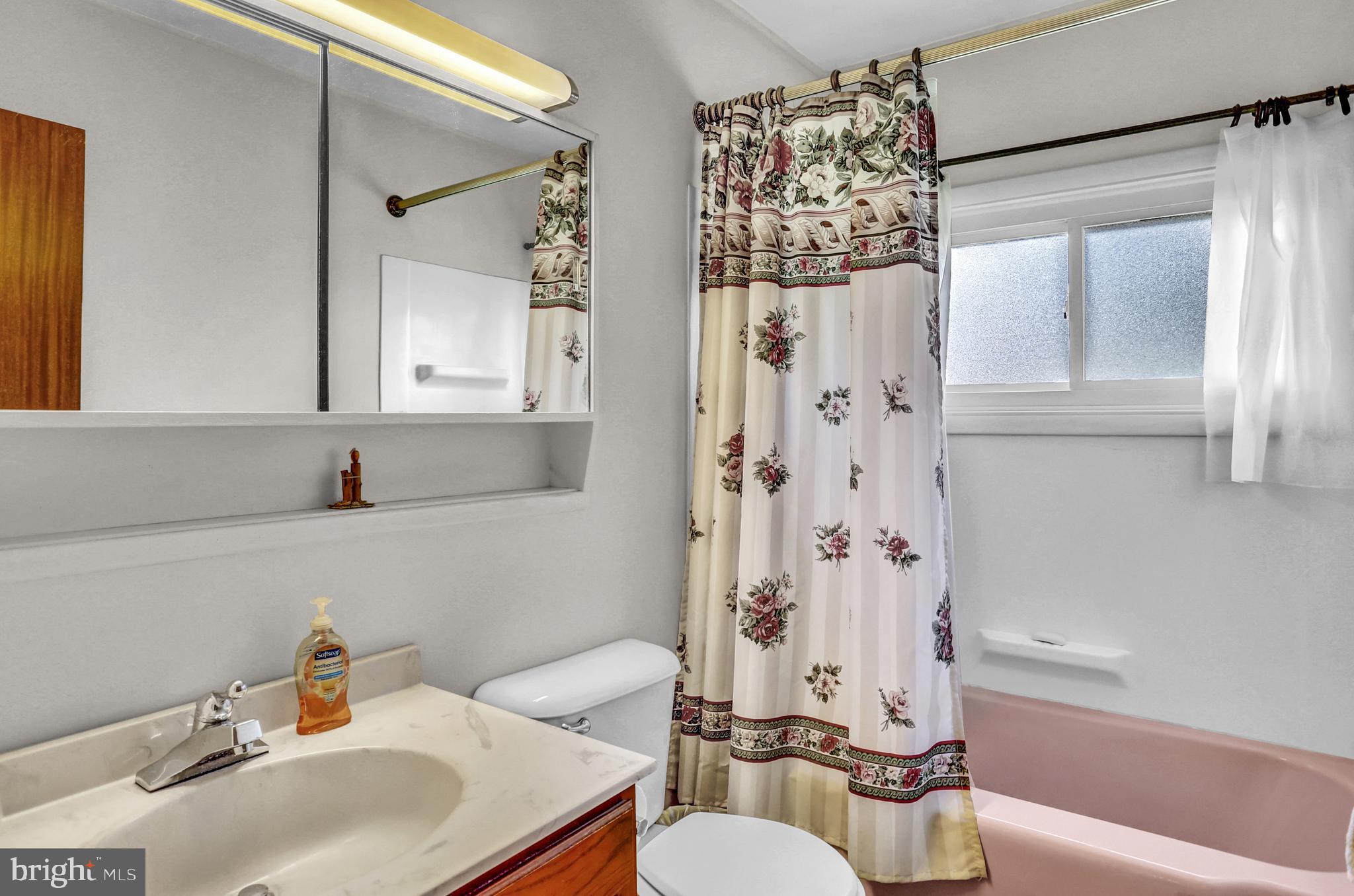 1508 Continental Road York, PA 17404 - Photo 21 of 37 Gallery Image 21