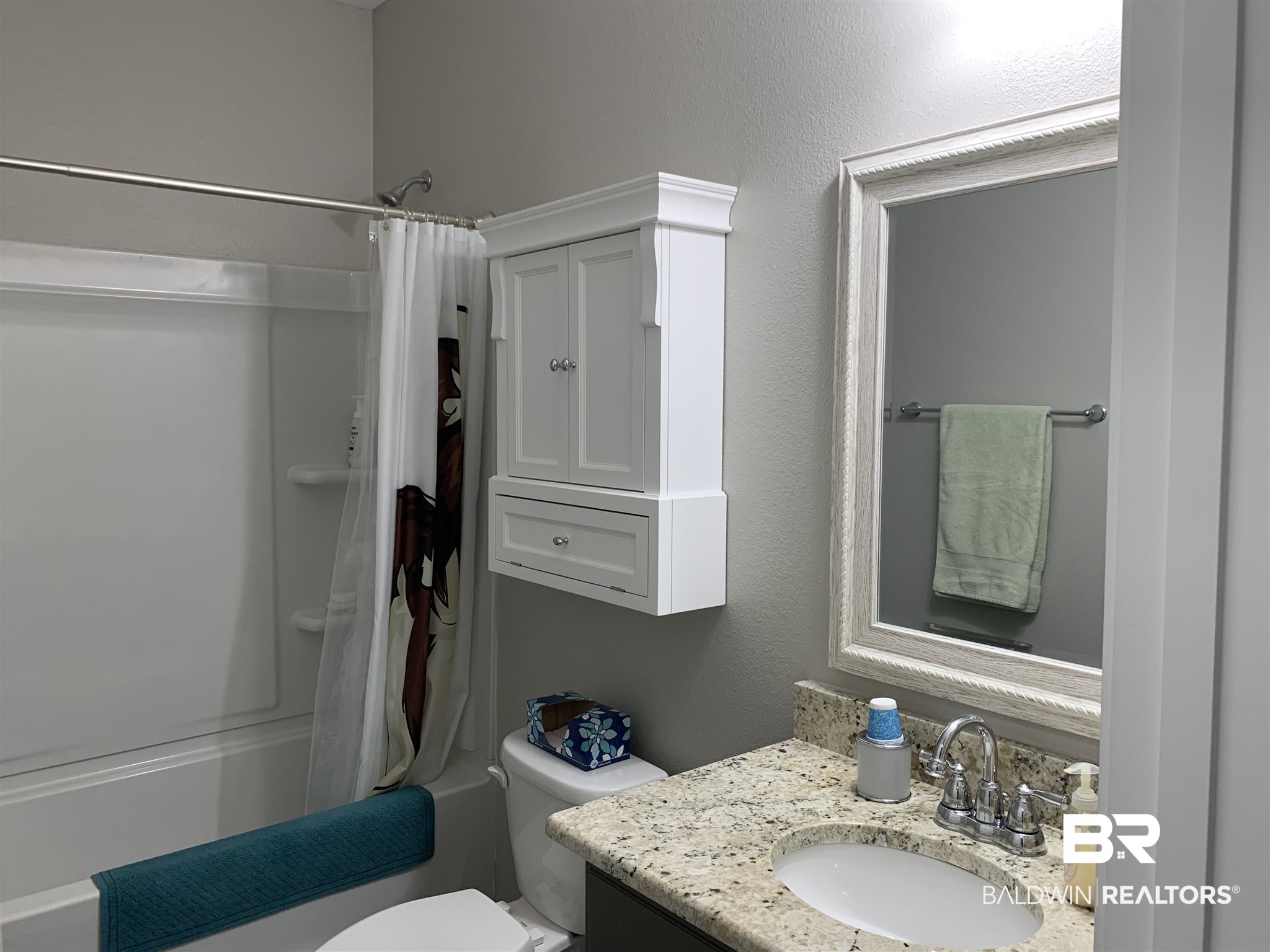 17098 Feder Drive Foley, AL 36535 - Photo 11 of 22 Guest Bath