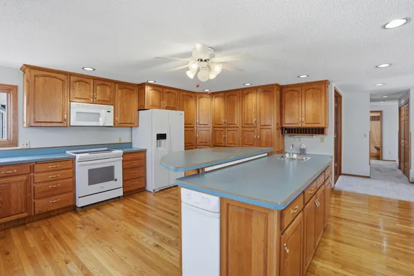 $1,199,000 | 15707 Sandy Beach Road Southeast, Mentor, MN 56736