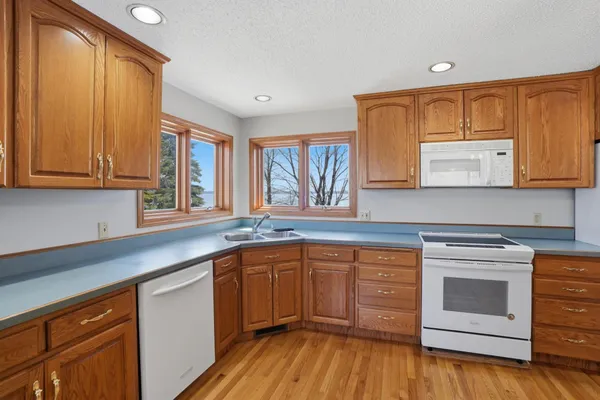 $1,199,000 | 15707 Sandy Beach Road Southeast, Mentor, MN 56736