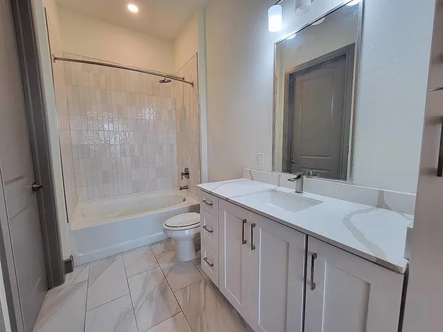 $333,000 | 2700 Old Denton Road, Unit 2218, Carrollton, TX 75007