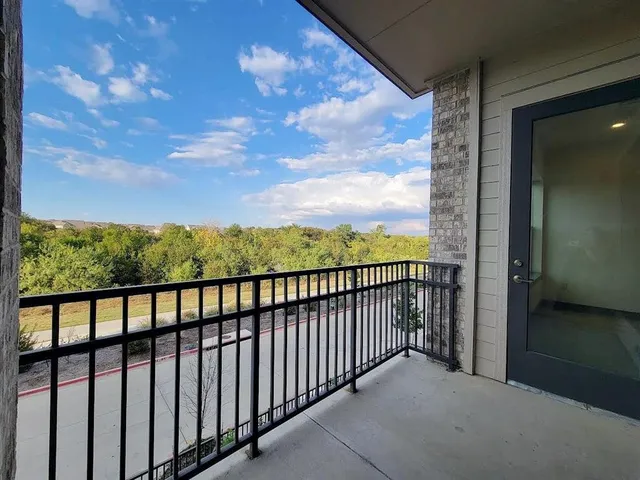 $333,000 | 2700 Old Denton Road, Unit 2218, Carrollton, TX 75007