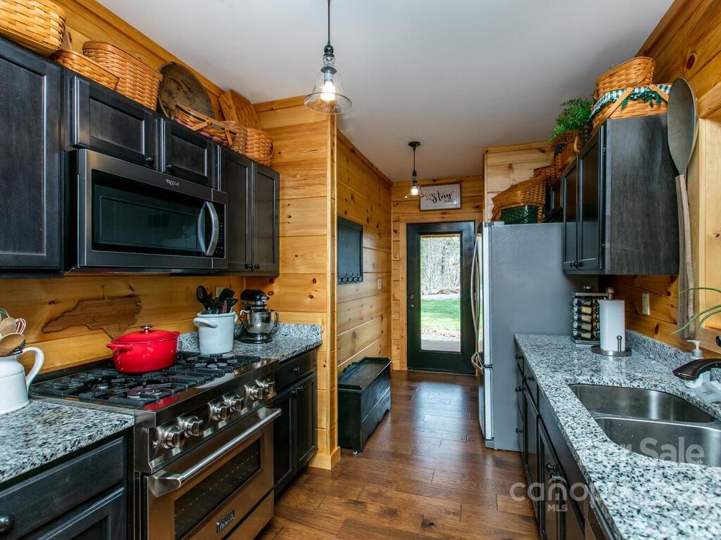 30 Roberts Road Weaverville, NC 28787 - Photo 16 of 33 Gallery Image 16