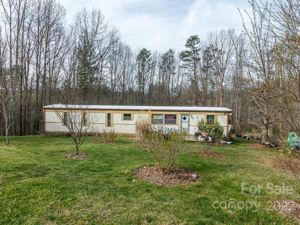 30 Roberts Road Weaverville, NC 28787 - Photo 31 of 33 Gallery Image 31