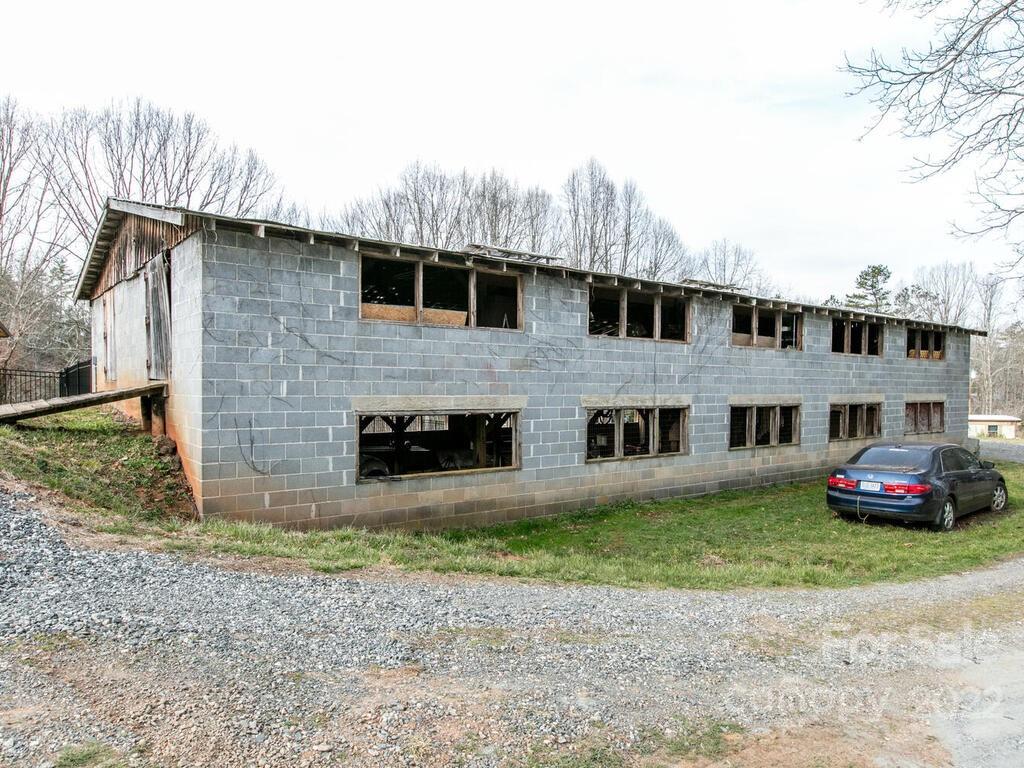 30 Roberts Road Weaverville, NC 28787 - Photo 33 of 33 Gallery Image 33